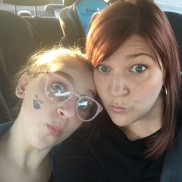 Meet your Posher, Erin - Picture 4 of 5